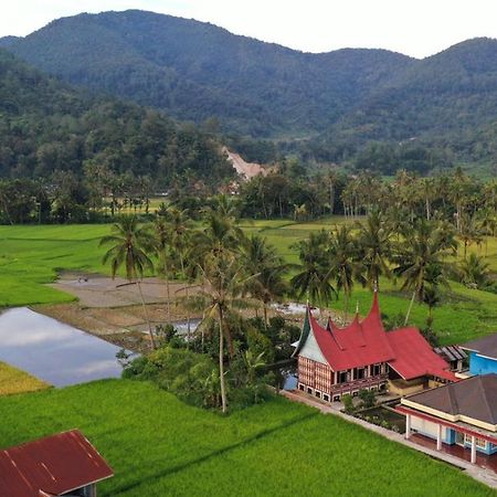 Rumah Gadang Tokama, Simarasok Baso Exterior photo