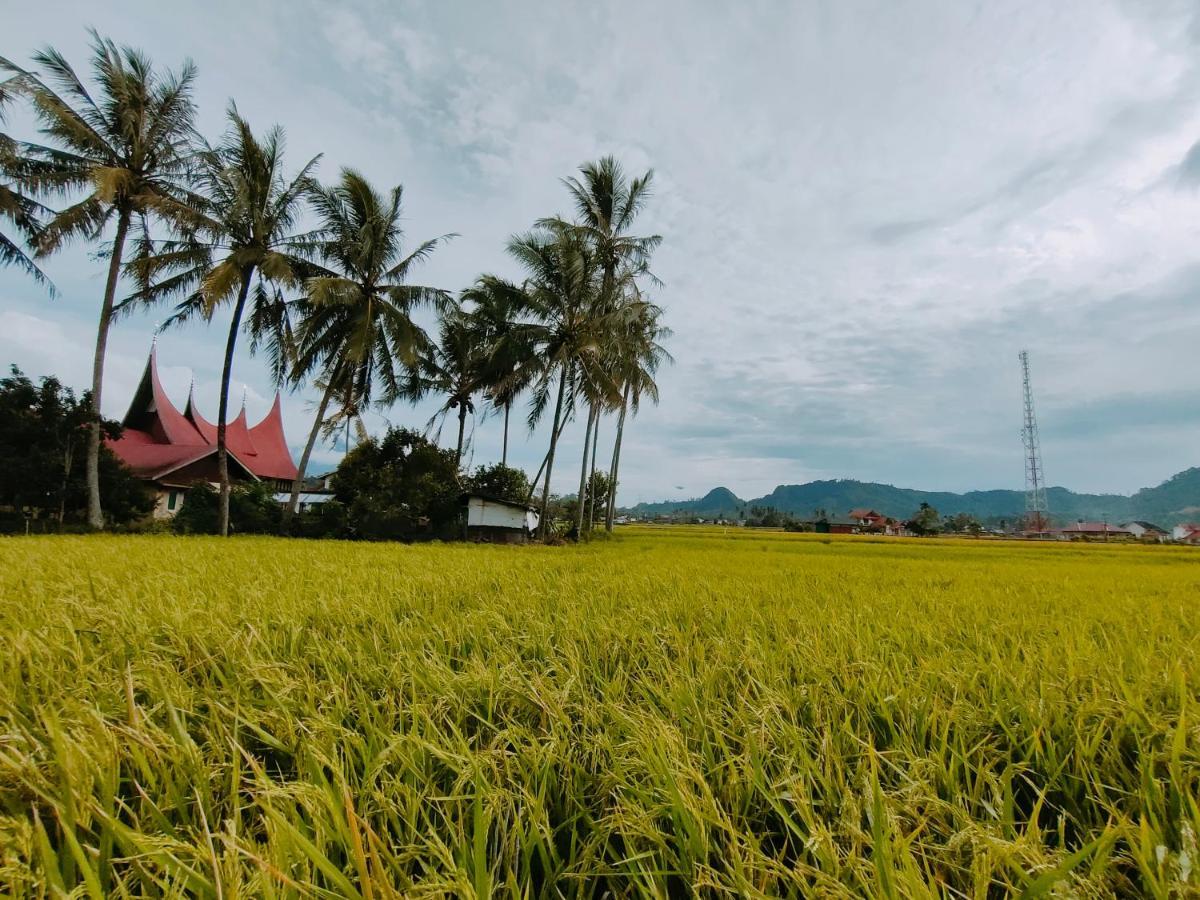 Rumah Gadang Tokama, Simarasok Baso Exterior photo