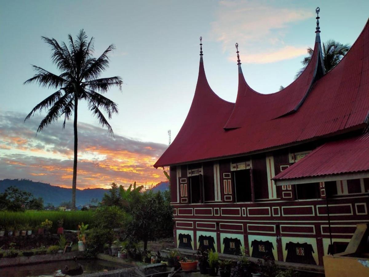 Rumah Gadang Tokama, Simarasok Baso Exterior photo